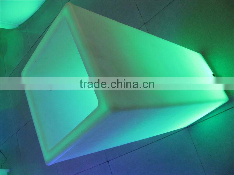 led glowing light column for wedding party and outdoor use