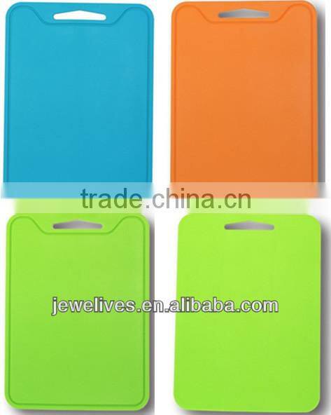 Food grade flexible silicone cutting board