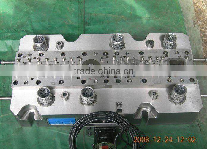 Stamping progressive die for motor lamination core accessories