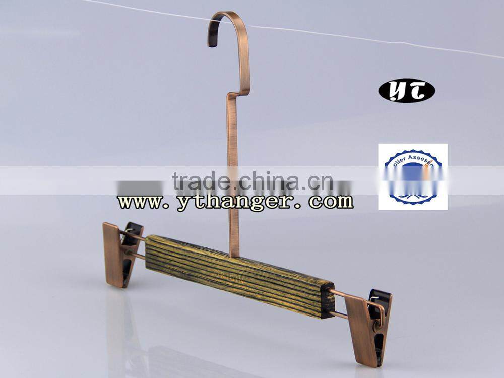 Flat Lacquer Wooden Hanger with Slip Hook