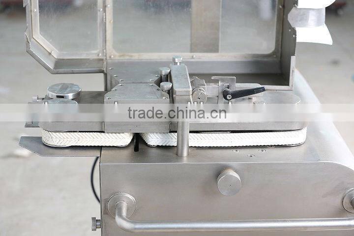 Sausage cutting knot machine