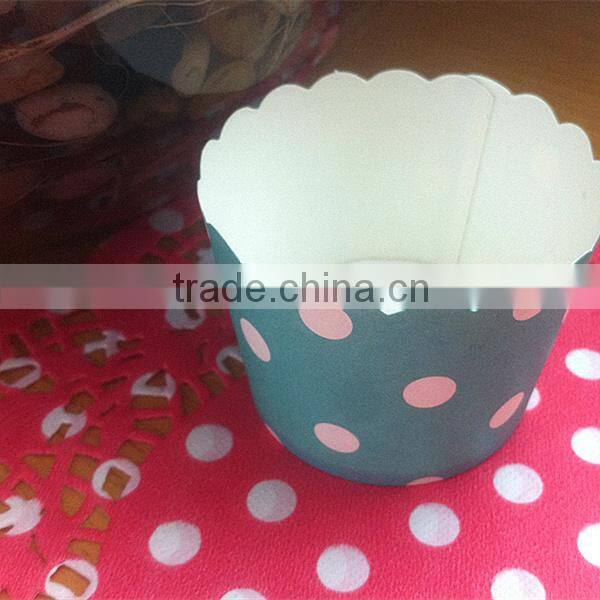 red Santa Claus Christmas decoration mini muffin cake cups,party cheap bulk small cupcake cases supply kids favors