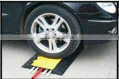 Black & Yellow 5 Channels Not Easy To Bad PVC Cable Protector Outdoor