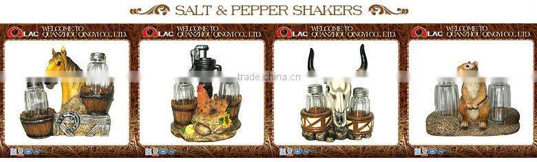 customized polyresin two black bears novelty animal alcohol liquor bottle holder