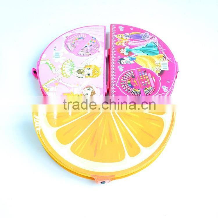 marker pen drawing set with half moon shape