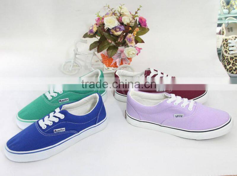 2016 Factory Direct Wholesale Cheap Fashion Style Vulcanized Canvas Shoes