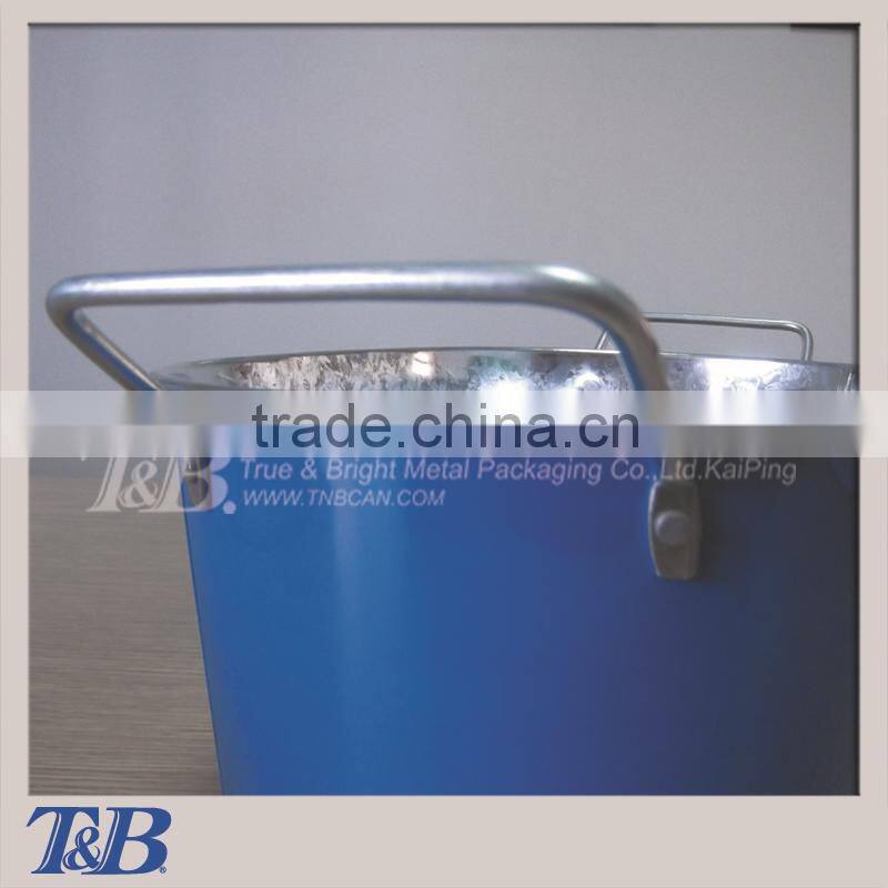 large metal ice bucket with fixed handle