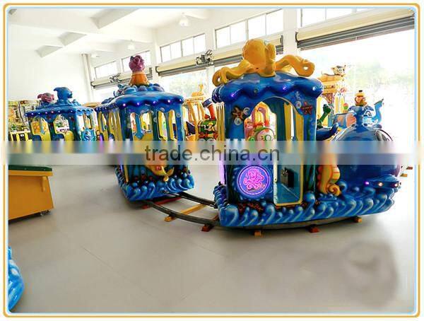 Hot selling indoor /outdoor ocean theme shark train ride for kids mall