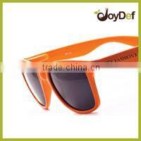 hot selling women sunglasses party and vacation style sunglasses fashion green frame eyewear glasses