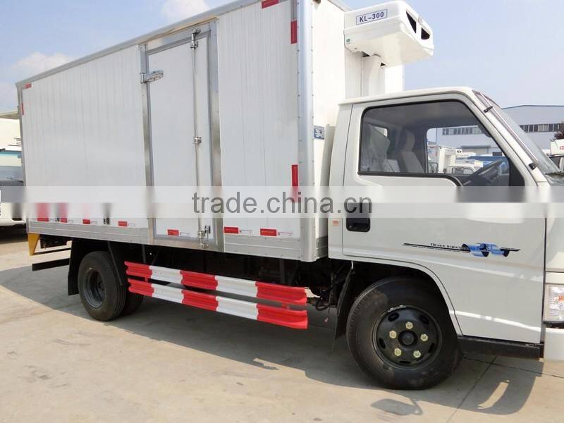 4x2 2 axles 5 tons mini refrigerated van truck for food delivery transportation