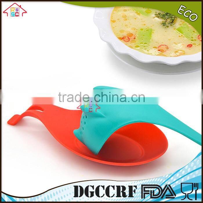 NBRSC Spoon Rest Flexible Silicone Spoon Holder Handle Hole Design for Placing Spoon without Mess Kitchen Utensils Set of 5