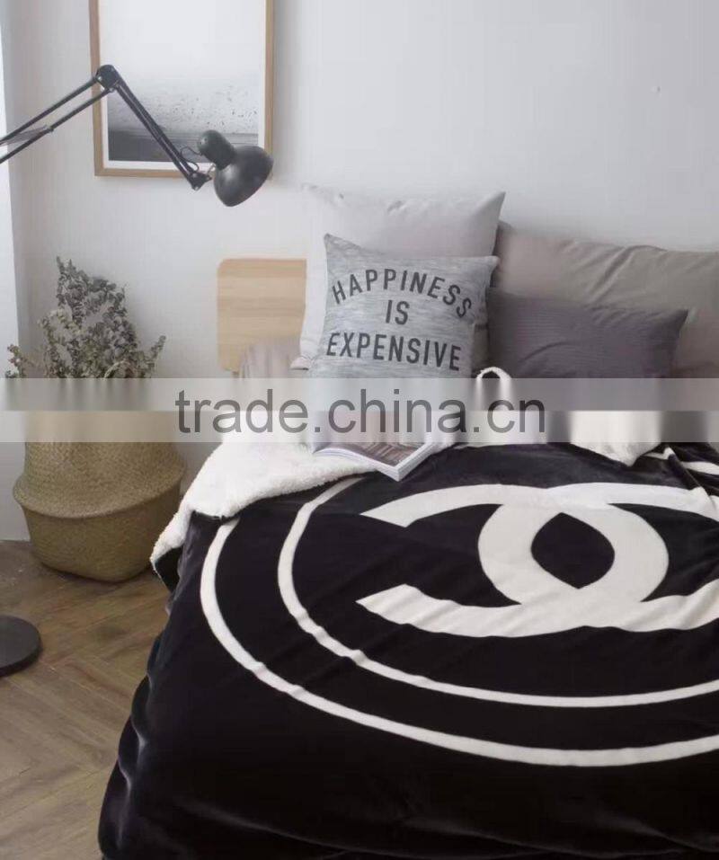 HOT Brand black throw flannel fleece blanket 150x200cm with luxury brand logo shawl nap travel blankets couverture polaire manta