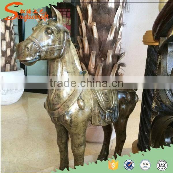 2016 Hot sale Decorative Fiberglass Golden horse Statue For Promotional Gift
