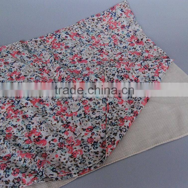 Small Flower and Polka Dot Printed Tassel Viscose Islamic Scarf for Women