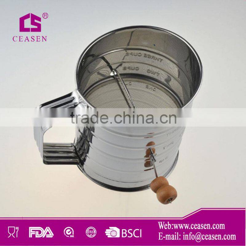 2014 Colorful plastic flour sifter