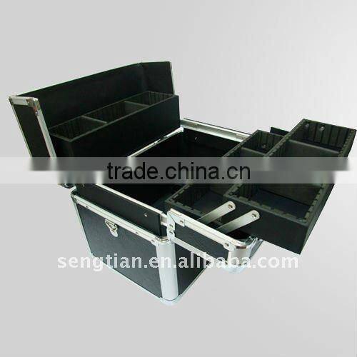 Aluminum Beauty case with silver aluminum frame D2665