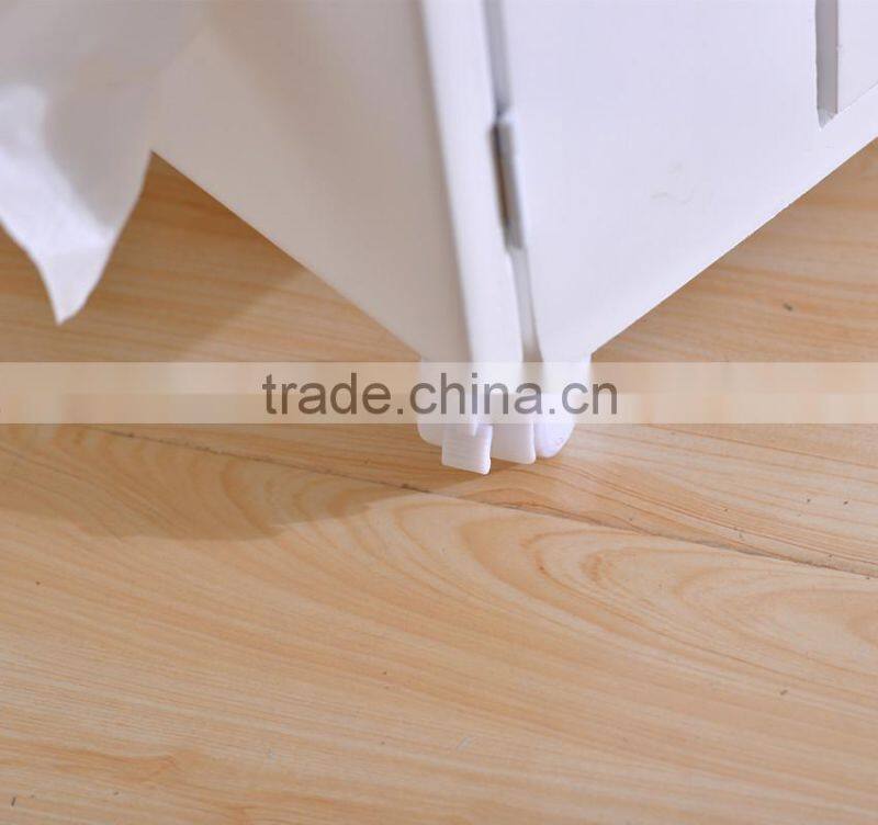 Solid Wood Makeup Table With Mirror For Bedroom Use