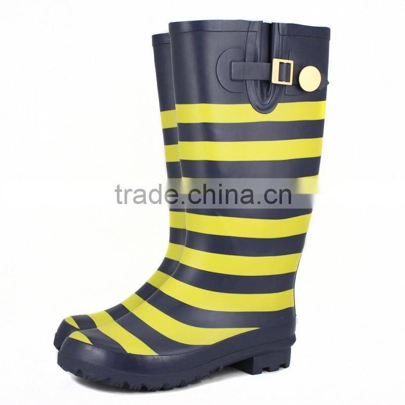 New style of colorful stripe rain boot