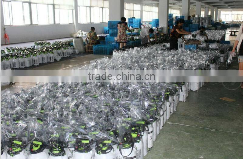 iLOT air hand pump sprayer