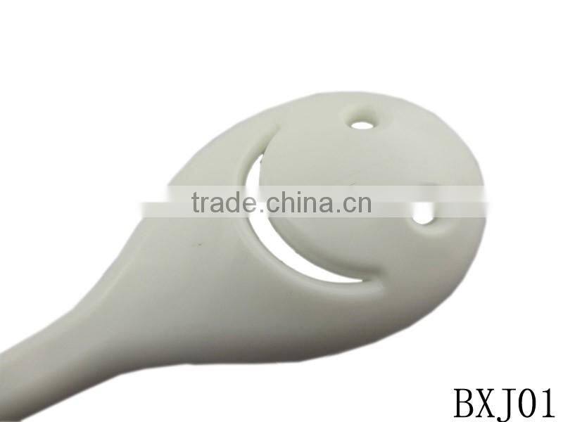 Wholesale Cheap Creamic coffee spoon/ Porcelain soup spoon with smile face