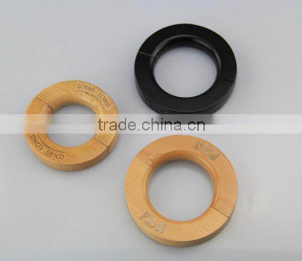 FW-1239 Luxury wood ring for veil and shawl display