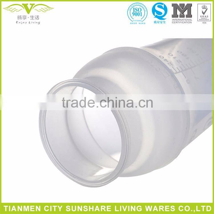 Soft Silicone Baby Feeder Bottle, Innocuous Silicone Baby Feeding Bottles With PP Cover And Handle