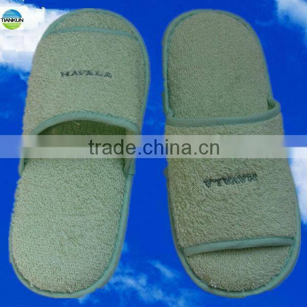 Packets of towel embroidered slippers, fashion slippers