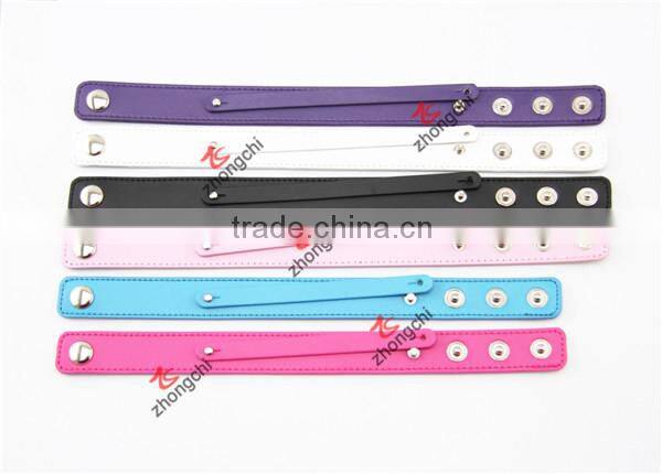 Fashion Alloy Lockets/Glass Beads Snake Bracelet Gifts (PDE60229)