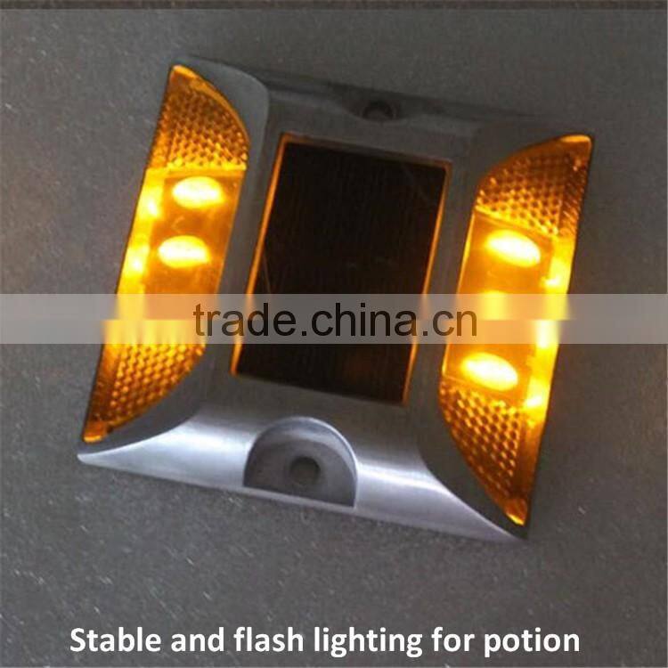 easy installation white 600mAH NI-MH battery road side Solar road stud flashing light