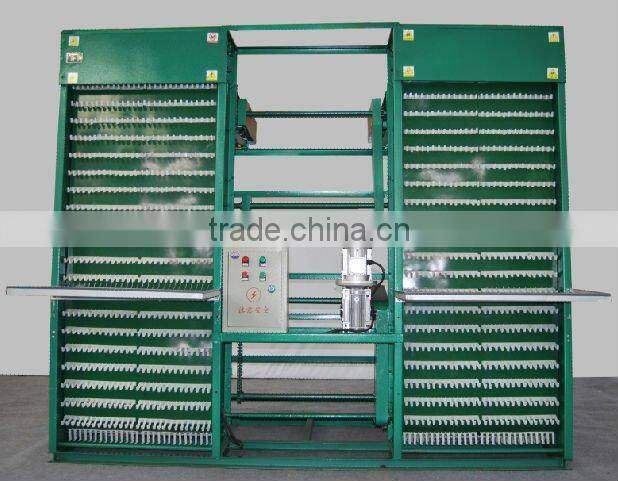 Automatic egg collecting machine