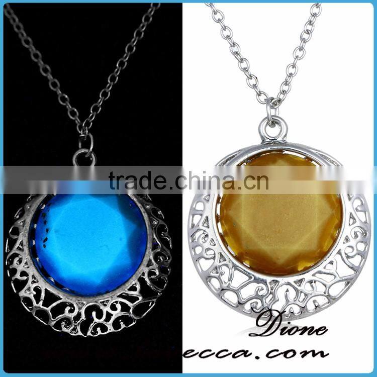 Vintage Antique Bronze Copper Luminous Crystal Necklace Glowing in dark