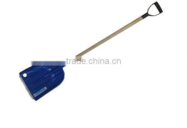 BLUE PLASTIC SNOW SCOOP