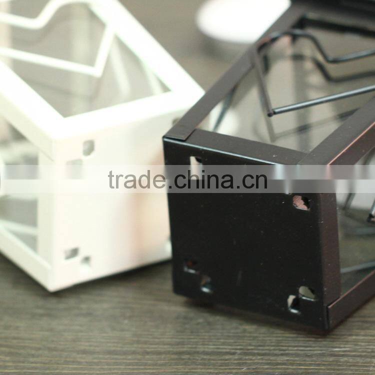 Metal candle holder lantern