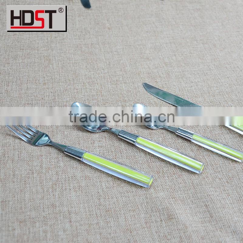 promotional hot selling Vibrant color plastic handle low price flatware for dinner