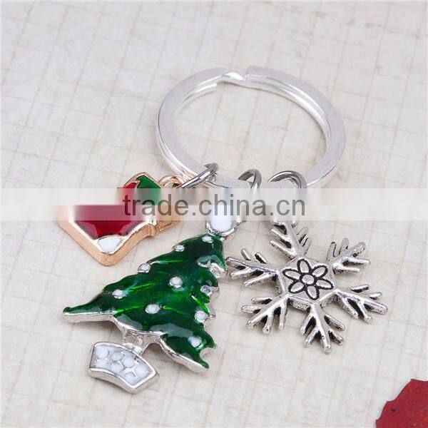 Keyring Christmas Tree Christmas Stocking Christmas Snowflake Carved White & Green Enamel Keychain