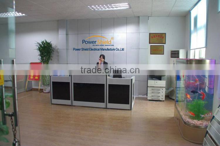 United Arab Emirates / Dubai Type Universal Double outles AC power wall switch socket + 2 USB Charger ports + CE FCC RoHS