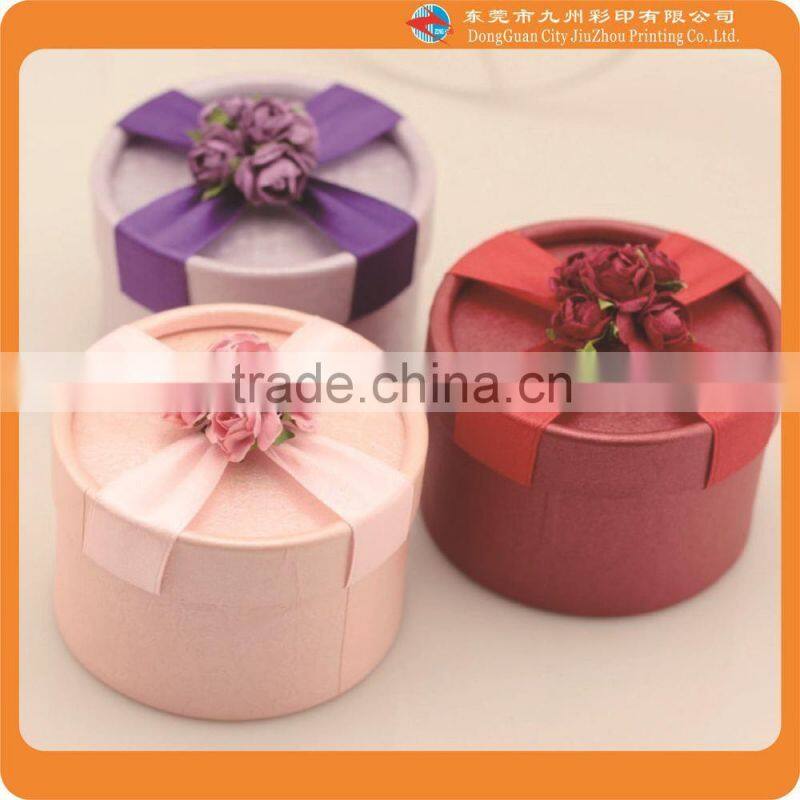 White flat corrugated box packaging