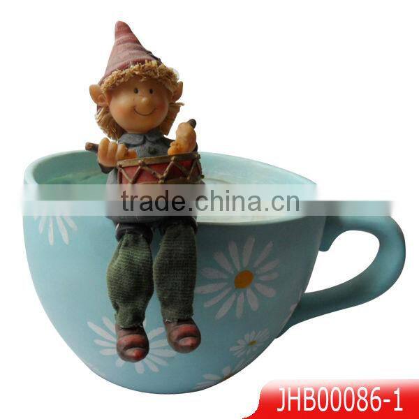 Customized resin lifelike scarecrow figurine with candle/cup