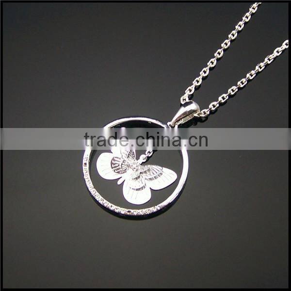 Factory price butterfly inserted circle pendant zinc alloy necklace