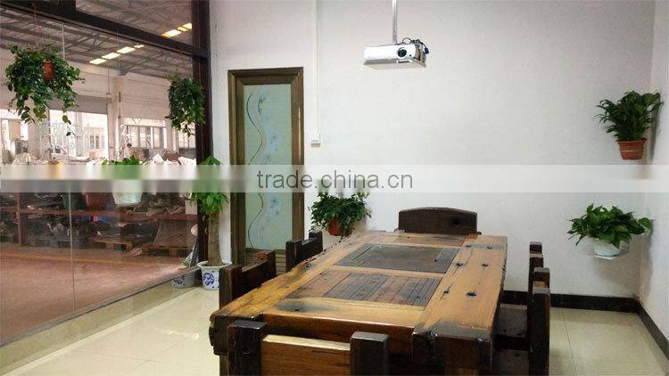 Adjustable metal bracket for single square / rectangular flowerpot 10" to 19"