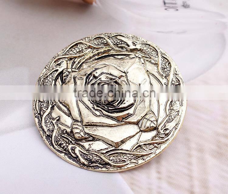 China wholesale Game of throne alloy custom logo Rose Brooch
