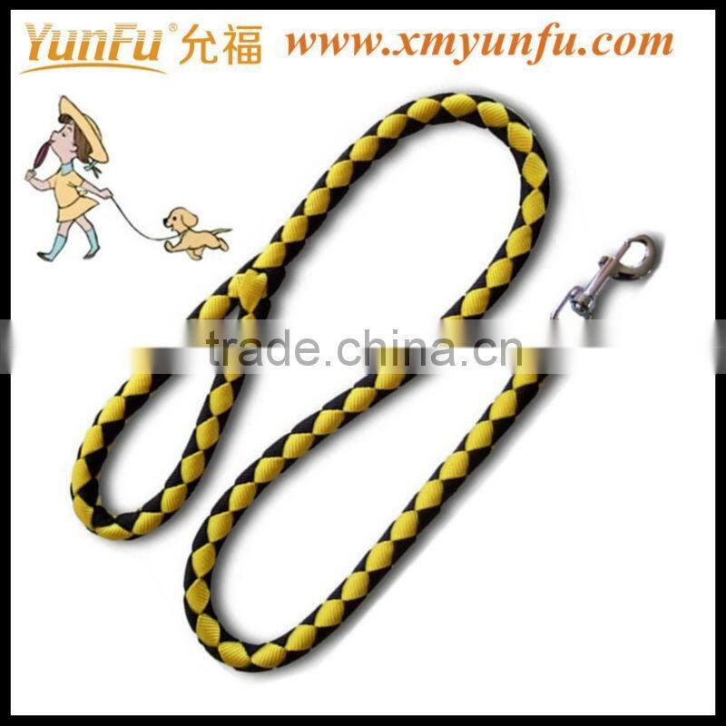 Wholesale Nylon Metal Buckle Pink Heavy duty retractable dog leash
