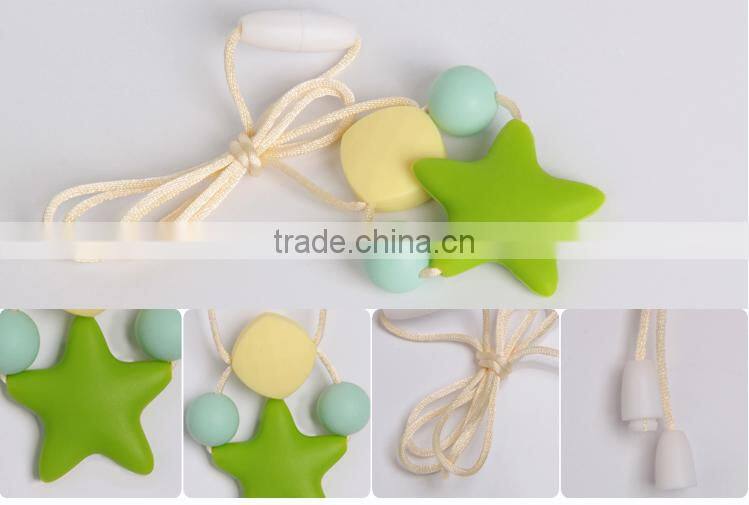 Fashion FDA mom wearing silicone bond teether pendant