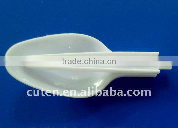Folding plastic spoon for yogurt
