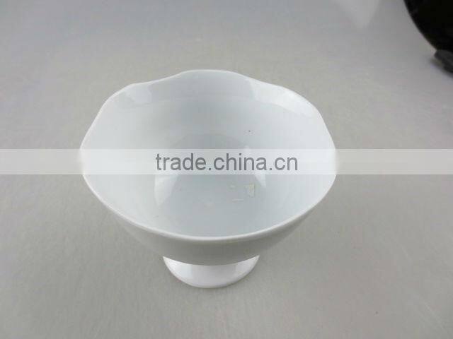 flower-shaped porcelain ice cream cup
