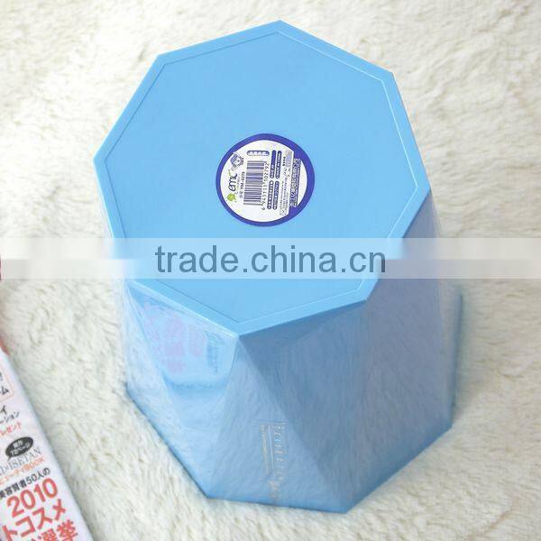 indoor plastic trash can