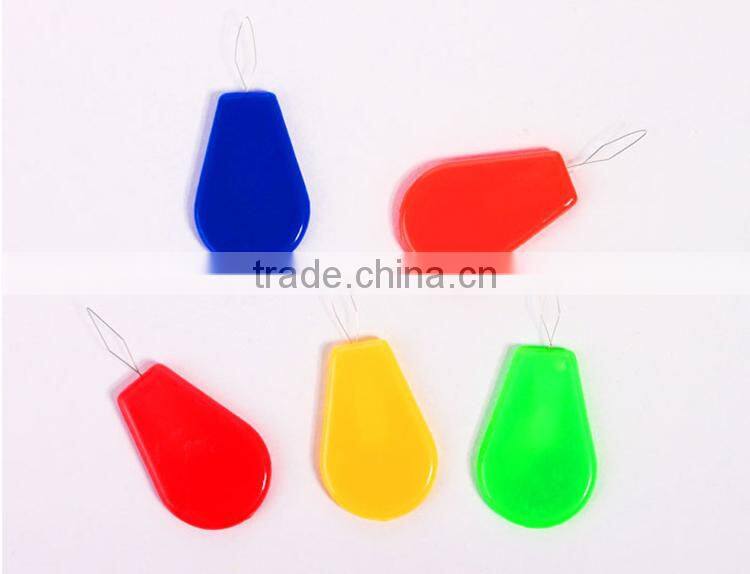 Cheap Mixed Color Teardrop Shaped Plastic Easy Needle Threader