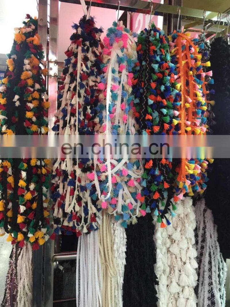 China 2017colorful tape sewing with fringe/tassel yards wholesale pom pom trim