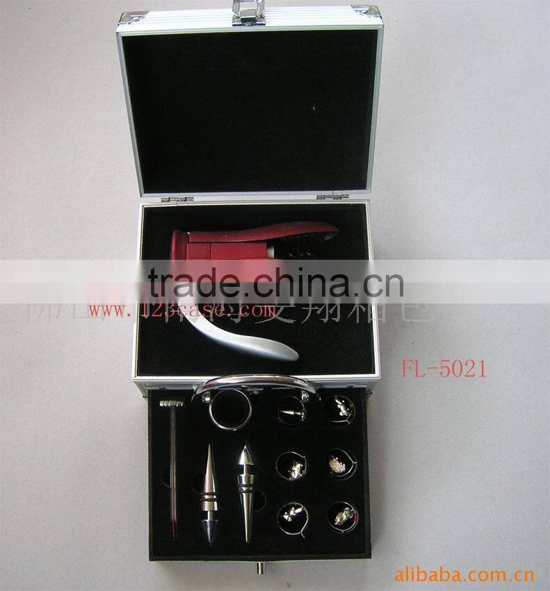 Fashionable high-end Wine Case 2 bottles with corkscrew