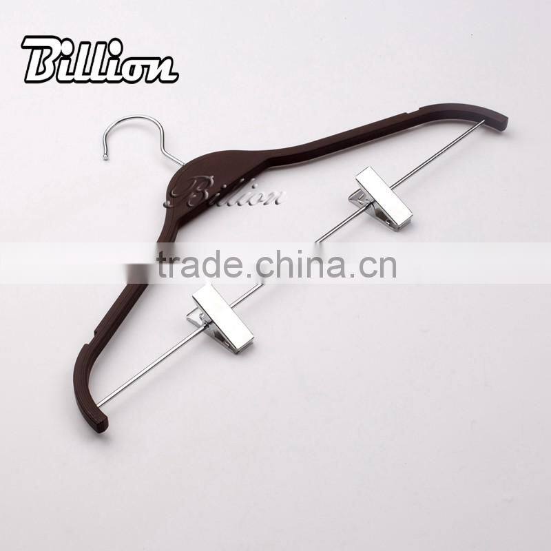 Wholesale Cheap Colorful Garment Flat Plastic Clothes Hanger